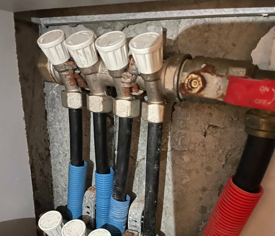 Распределительный коллектор установка гребенки Коллектор гребенка на воду