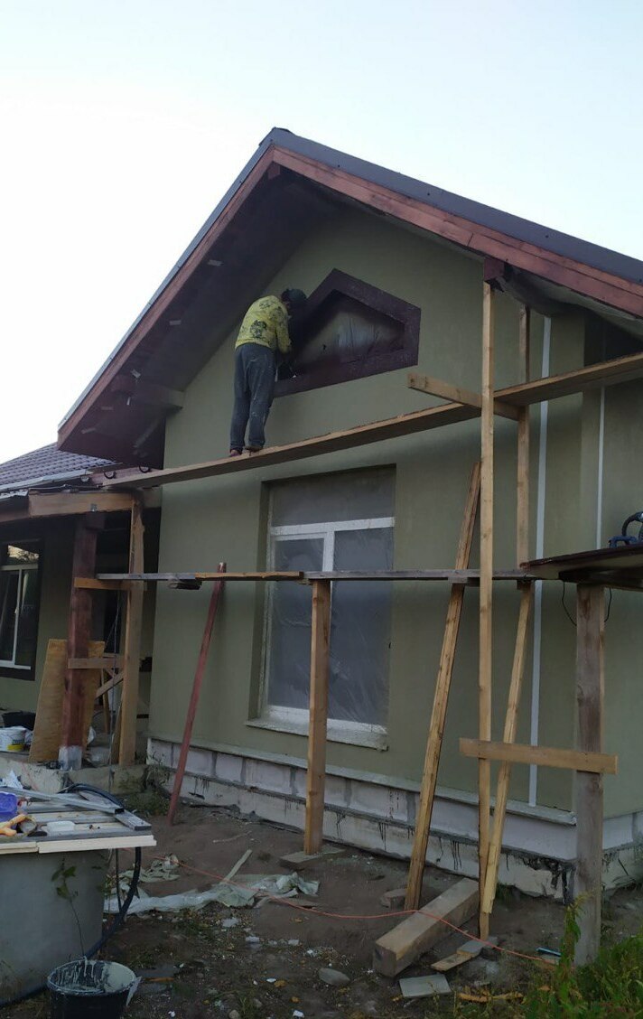 Фасадные работы загородного дома Отделка фасада дома